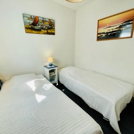 Holiday home - 3 Pieces, 41m², 2 Chambres, Terrasse, Parking, Animaux Admis - Fr-1-478-95